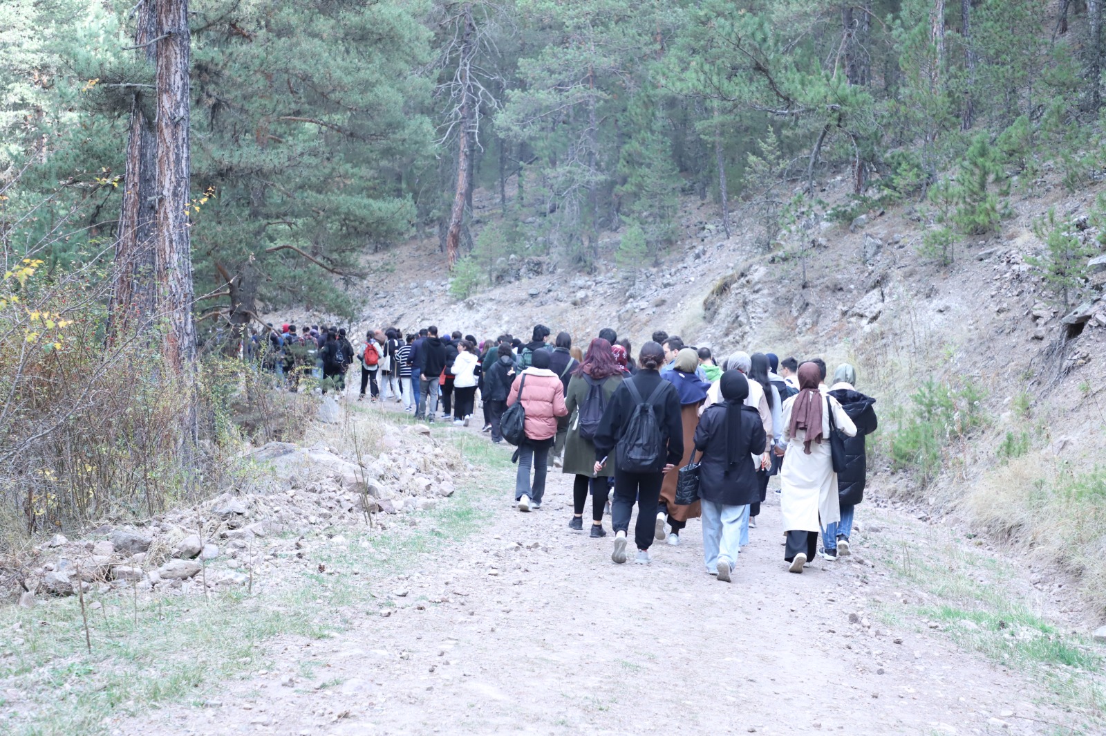 ASBÜ ÖĞRENCİ TOPLULUKLARI GELENEKSEL SONBAHAR ŞENLİĞİ